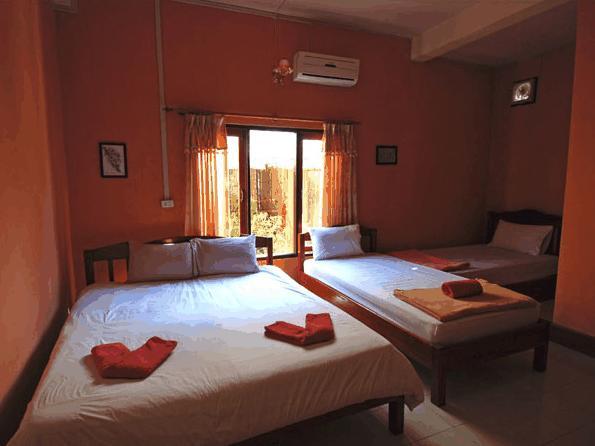 Jammee Guesthouse Vang Vieng Oda fotoğraf
